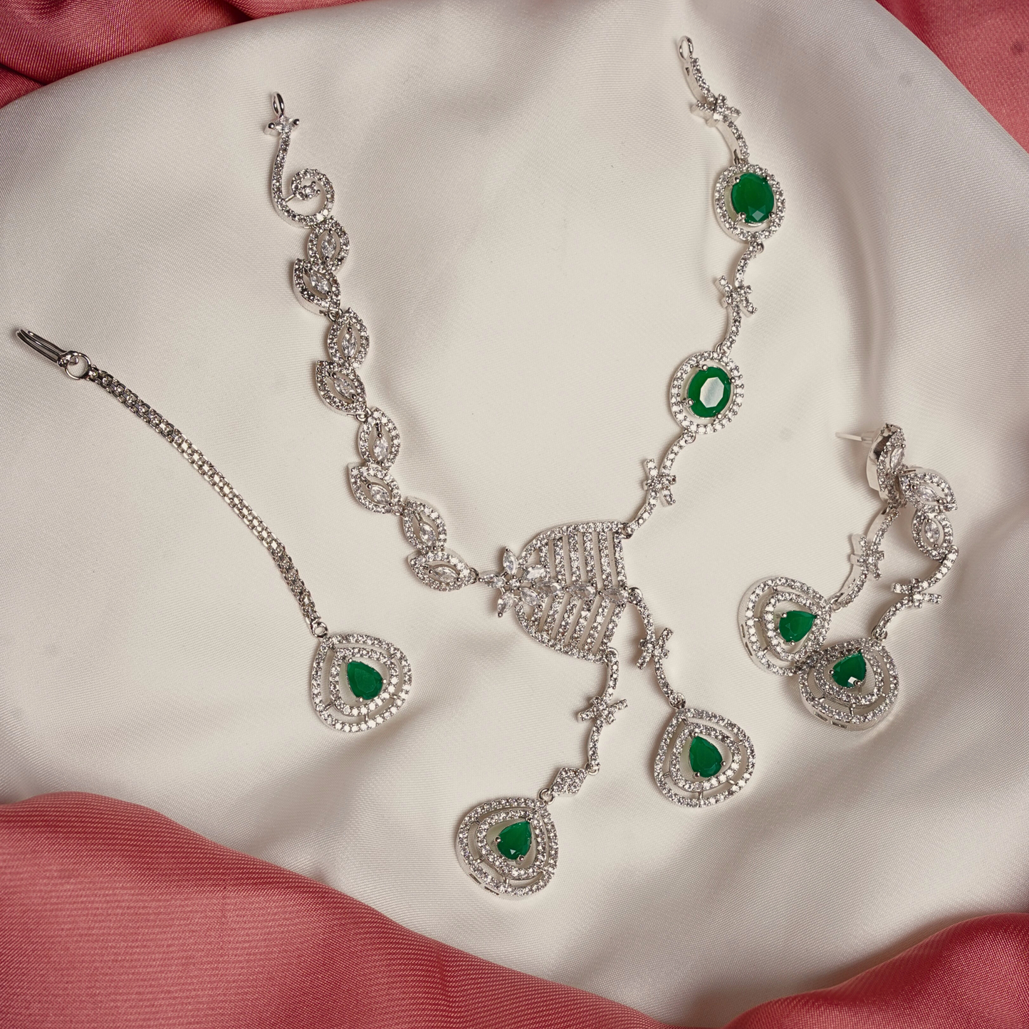 Elite Zirem Necklace Set