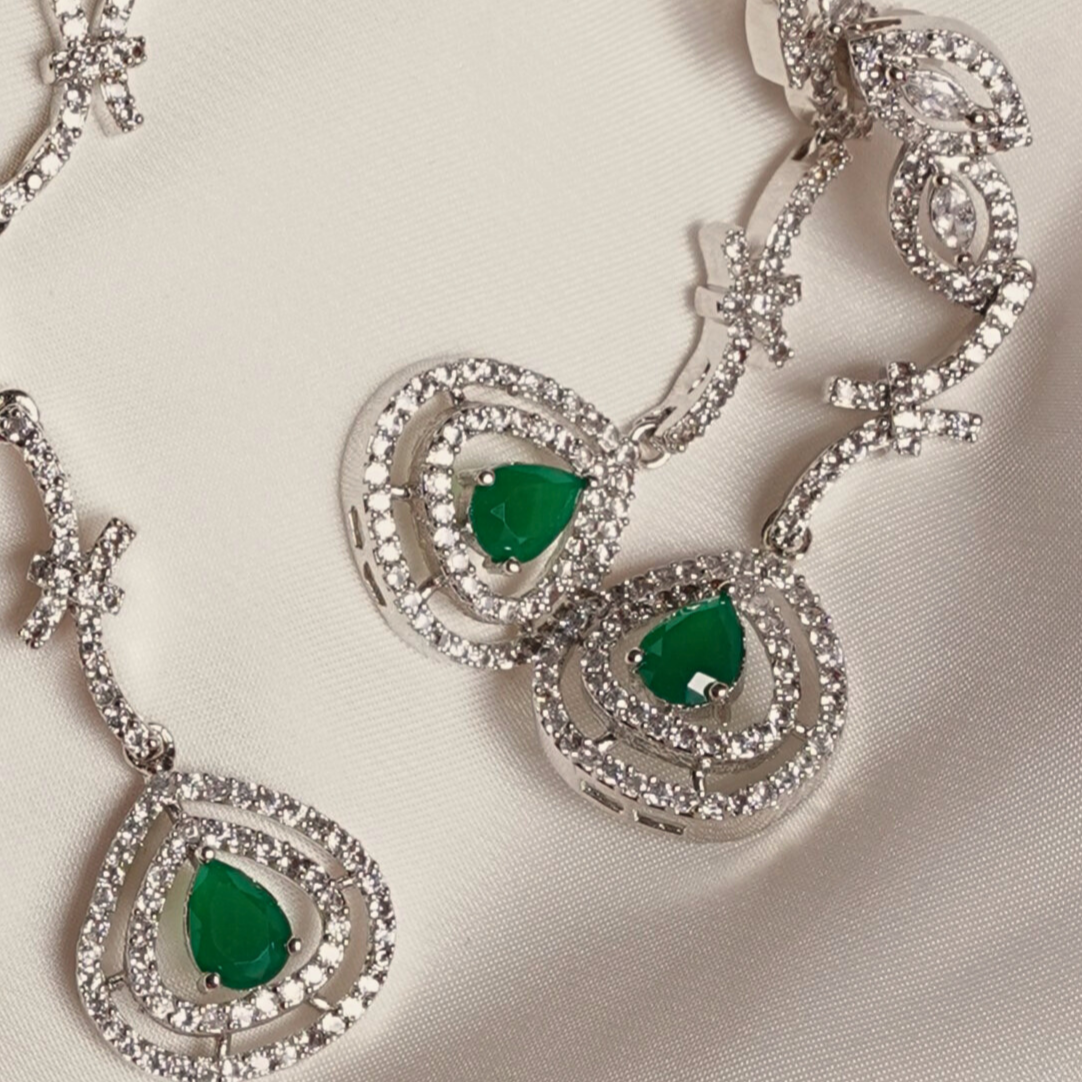 Elite Zirem Necklace Set