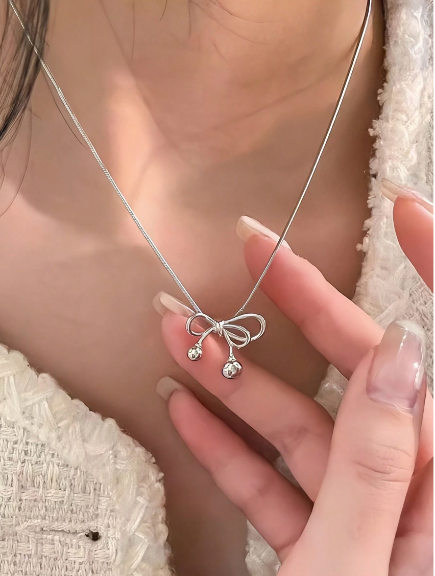 Bow Pendant Decorative Necklace