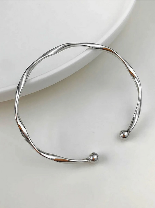 Twist Metalic Cuff Bangle