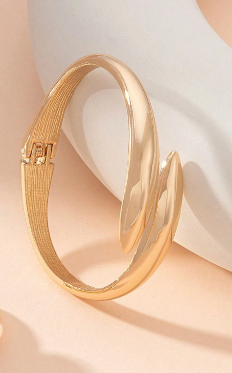 Gold Geometric Shape Alloy Bangle