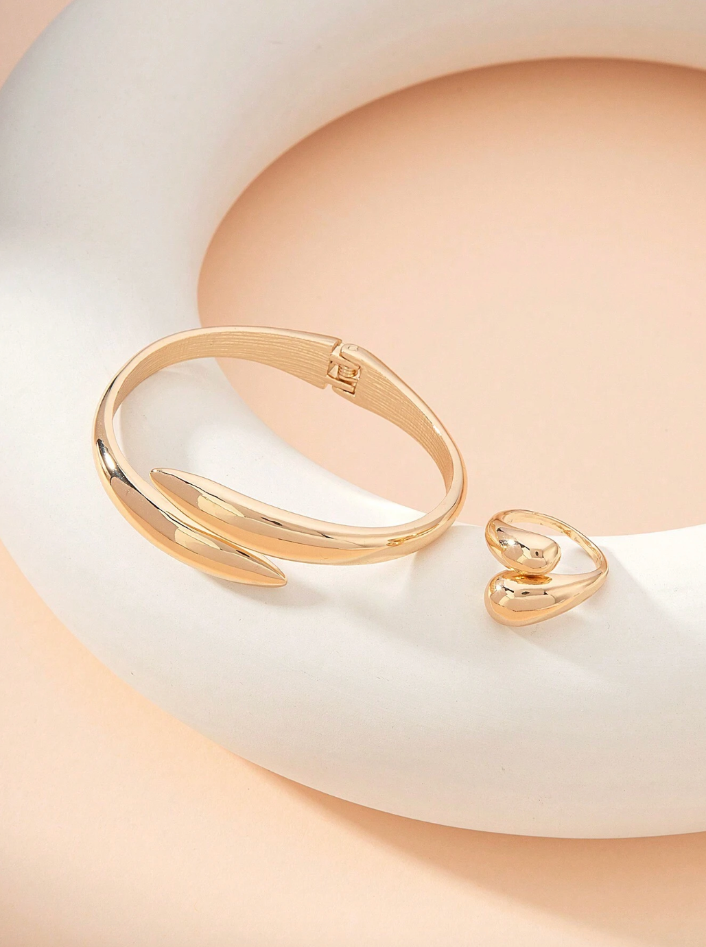 Gold Alloy Bangle & Ring Set